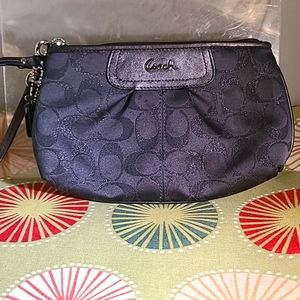 Couch signature canvas